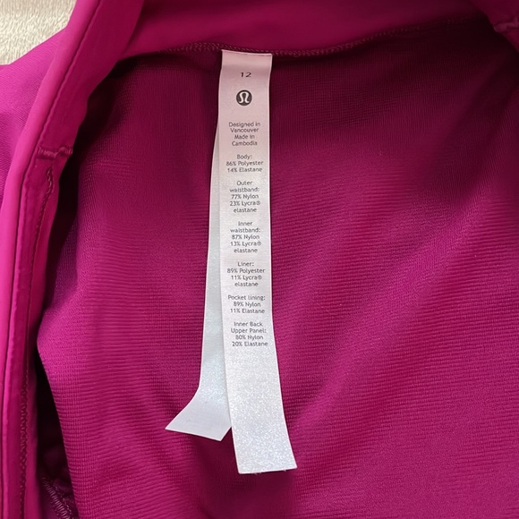 Lululemon mid rise speed up shorts - Picture 9 of 9
